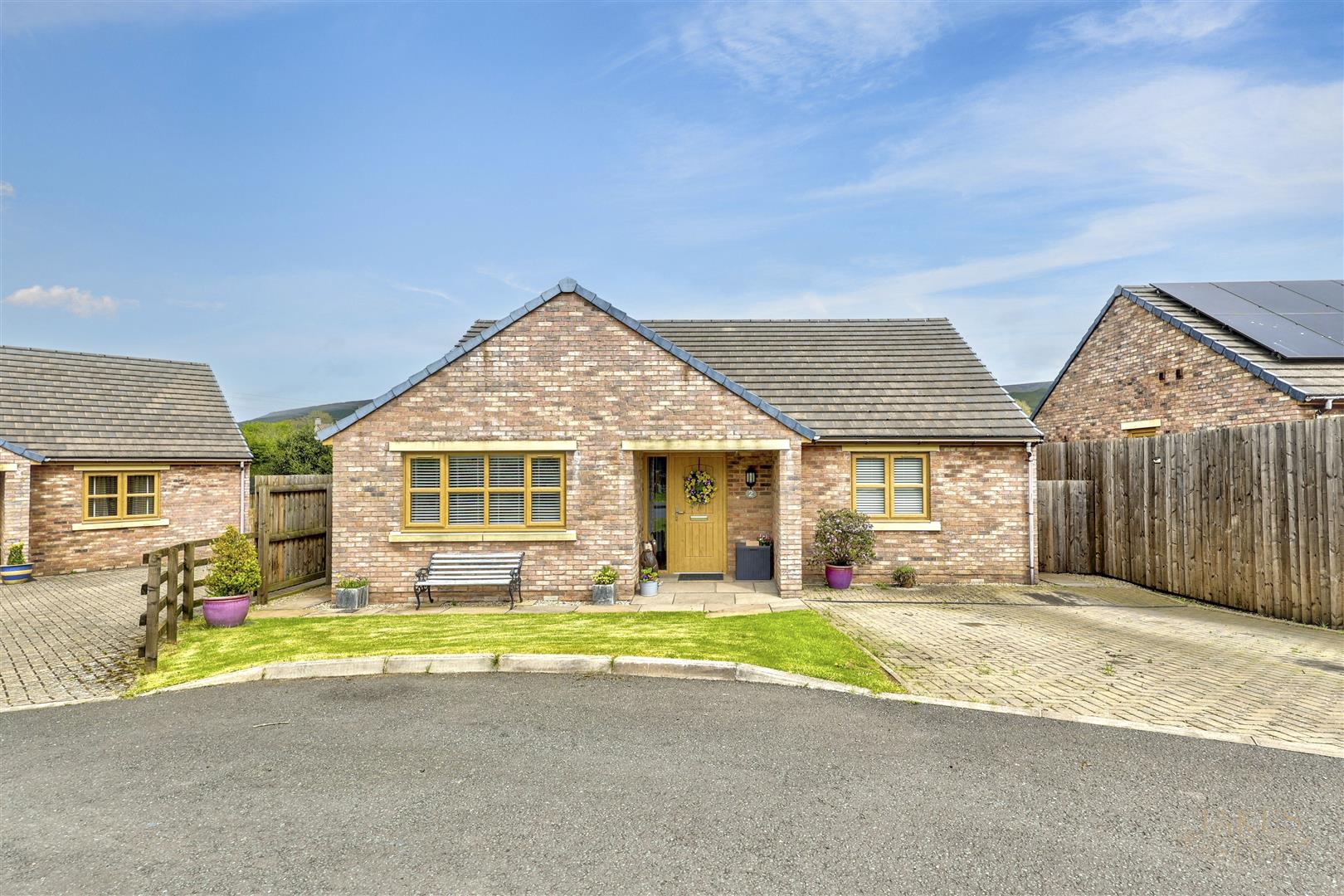 2 Ullesby Gardens